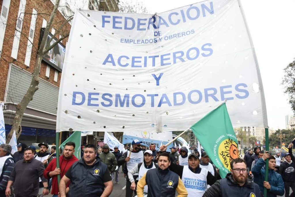 Trabajadores de Dánica en estado de alerta por la intención de la firma de paralizar las plantas para reclamar dólares