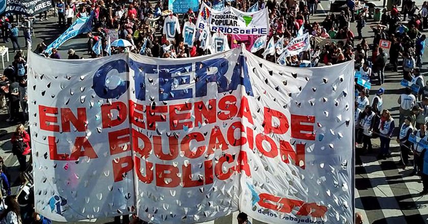 Tras la condena del titular del gremio docente de Chubut, la Ctera convocó a un paro nacional docente para el miércoles contra criminalización de la protesta social