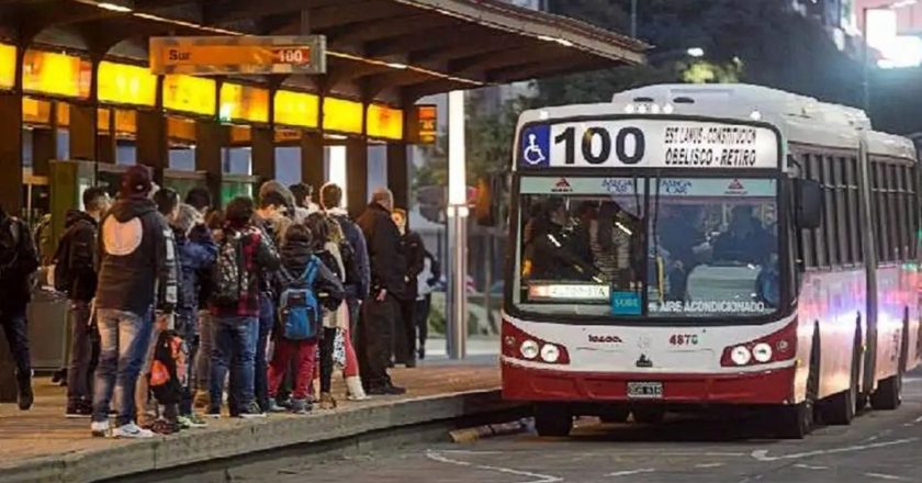 #AHORA El Ministerio de Trabajo dicta conciliación obligatoria y frena la huelga de colectivos dispuesta para esta noche