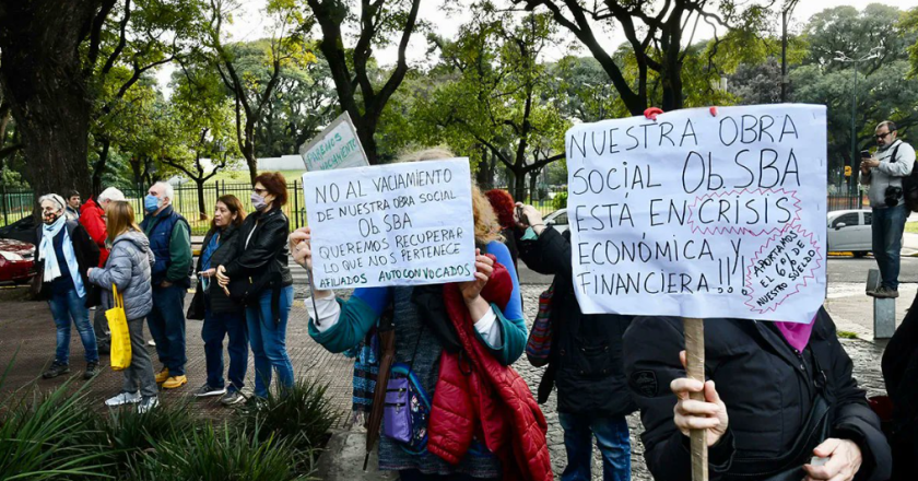 Legisladores y docentes denunciaron el «vaciamiento» de ObSBA, la obra social de los trabajadores estatales porteños