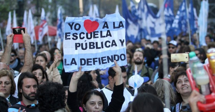 Con una adhesión del 90%, docentes porteños paralizan las escuelas en rechazo a que se realicen las jornadas de capacitación los sábados