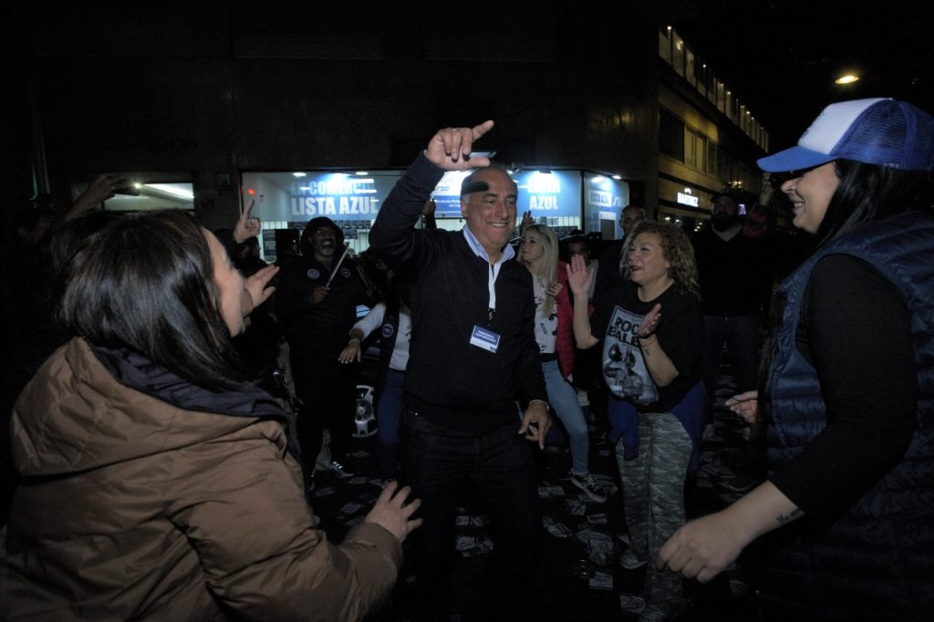 Cavalieri aplastó a Muerza en las urnas, avisó que rediscutirá la paritaria y estiró por otros 4 años su hegemonía en el sindicato más importante del país