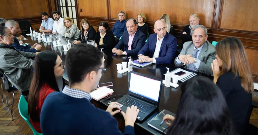 Tras un nuevo fracaso, los bancarios van a un cuarto intermedio hasta el martes en unas paritarias que ya llevan más de dos meses