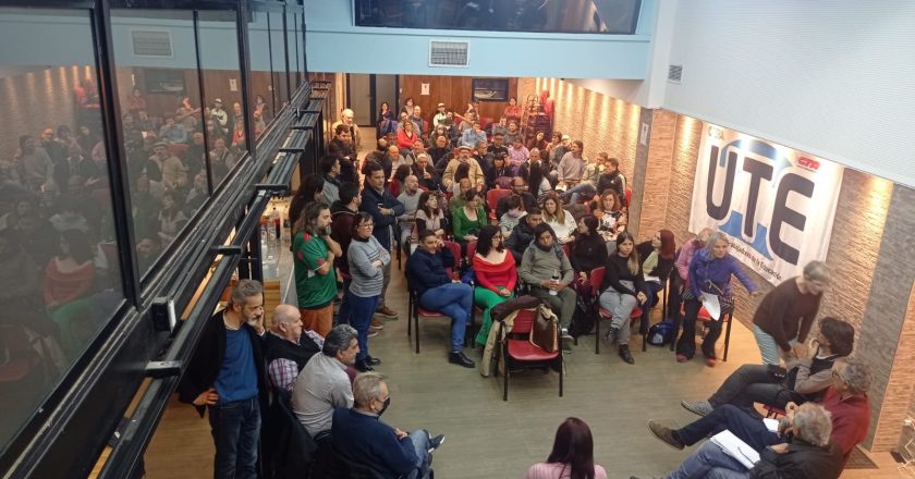 Docentes porteños van al paro en rechazo a la decisión de hacerlos asistir a jornadas de mejora los sábados: «La jornada laboral es de lunes a viernes»