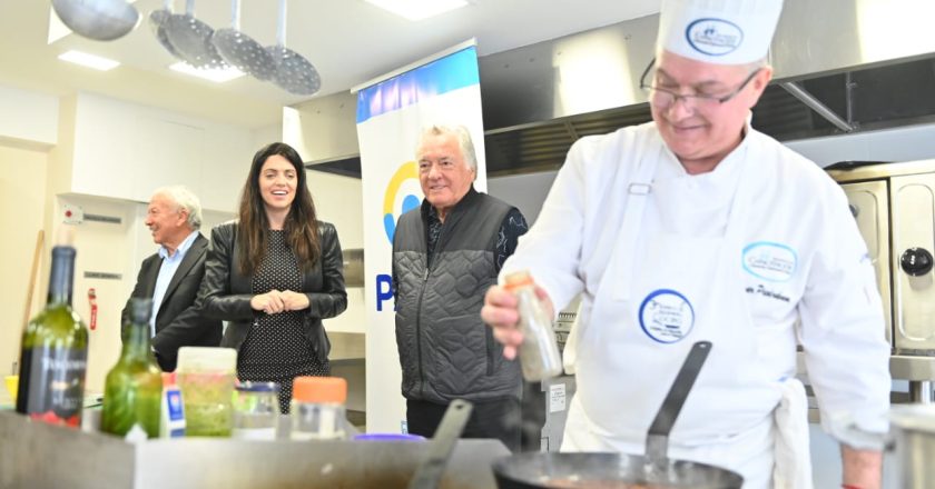 La alianza menos pensada: Barrionuevo suma fotos con La Cámpora