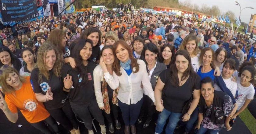 Antes del 8M, mujeres y diversidades sindicales participan de la movilización a Tribunales en reclamo del juicio político a la Corte