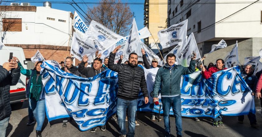 Químicos movilizan a Trabajo para reclamar la reapertura de las paritarias y que se acelere el proceso de normalización de su sindicato