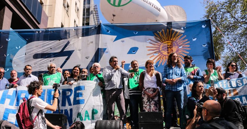 ATE y la CTA Autónoma movilizaron en defensa de la soberanía fluvial