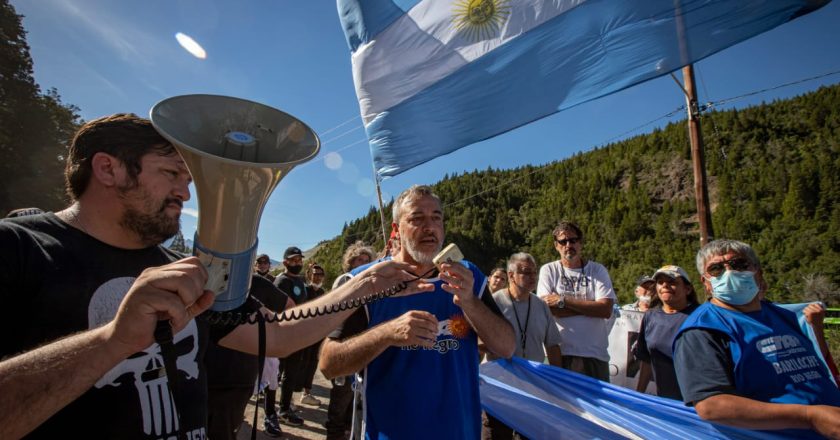 El Gobierno de Río Negro apeló la sentencia que obligaba a Lewis a abrir un camino a Lago Escondido y para la CTA eso «sólo dilata los tiempos y enoja a la gente»