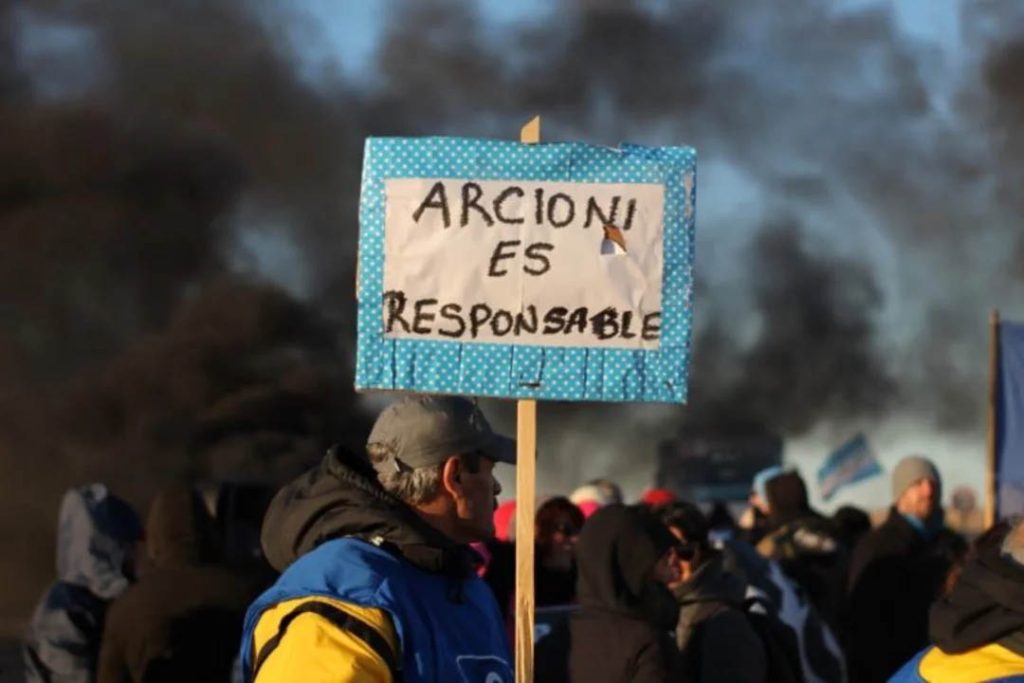 Escala la tensión en Chubut y los docentes encaran un paro total con movilización y cortes de rutas