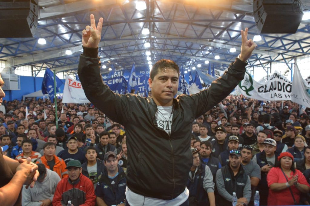 Ya en campaña por la gobernación, Claudio Vidal acusó a sindicalistas de "mirar para el costado" y la CGT local lo tildó de demagogo: "No tiene autoridad moral"