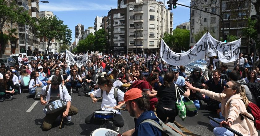 Médicos residentes y concurrentes porteños anuncian que irán a un paro si no obtienen respuestas de Larreta