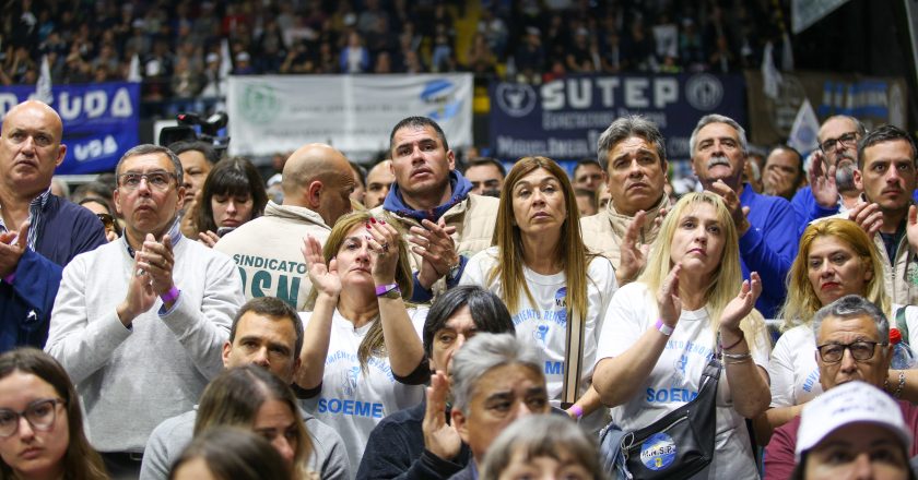 La incógnita sobre «Kelly» Olmos y la preocupación sobre su equipo de trabajo, el único factor de unidad en un 17 de octubre marcado por la dispersión