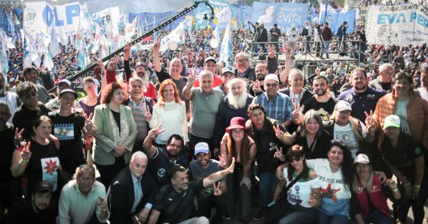 En su «Cabildo Abierto» de La Matanza, los movimientos sociales pidieron «formalizar la economía popular»