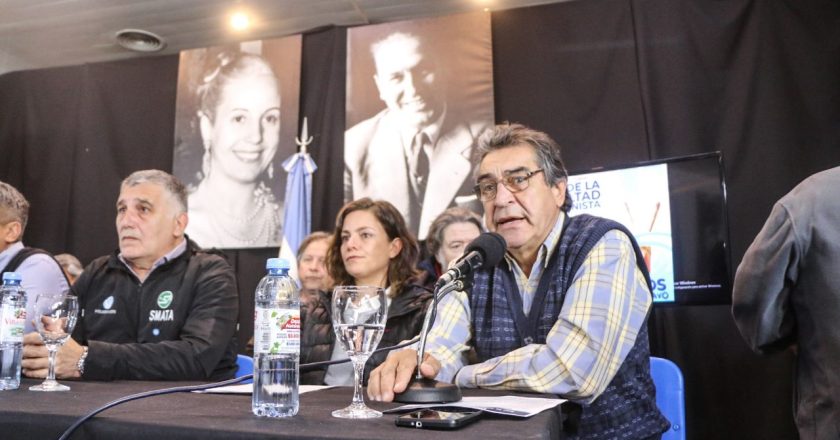 Godoy le respondió Macri: «Vamos a ser los primeros en parar y movilizar si se intenta avanzar con despidos y el desguace del Estado»