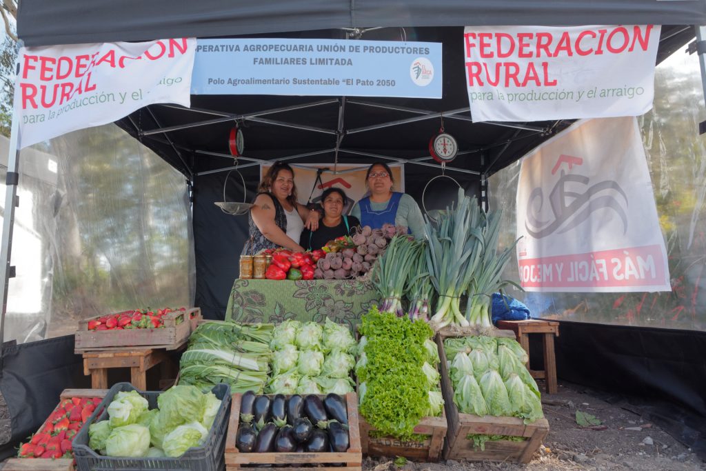 Berazategui cede 2 hectáreas de tierras al gremio de campesinos para promover la producción agroecológica