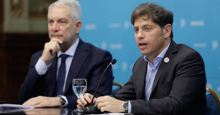 Kicillof también llevó al 90% anual el aumento de salarios para los efectivos de la policía bonaerense