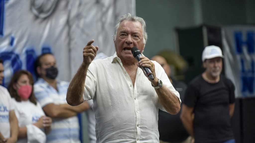 Barrionuevo le pegó a Moyano por "hacerse el cocorito" y dijo que los presidenciables son Bullrich, Larreta, Vidal y "Wado" De Pedro