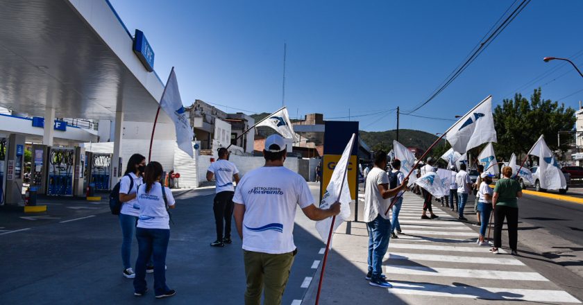 Con la intención de llegar al 100% de aumento salarial, los petroleros cordobeses retoman hoy sus paritarias sectoriales