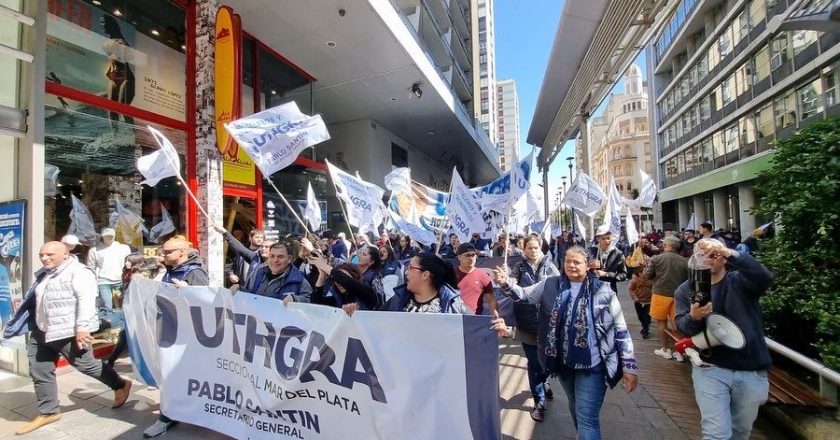 Barrionuevo logró un acuerdo por la equiparación de los salarios de las zonas turísticas y canceló el paro previsto para el fin de semana largo