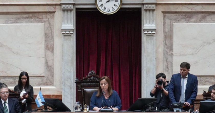 El ministro Claudio Moroni asistirá el miércoles al Congreso donde continuará el tratamiento del Presupuesto en Diputados