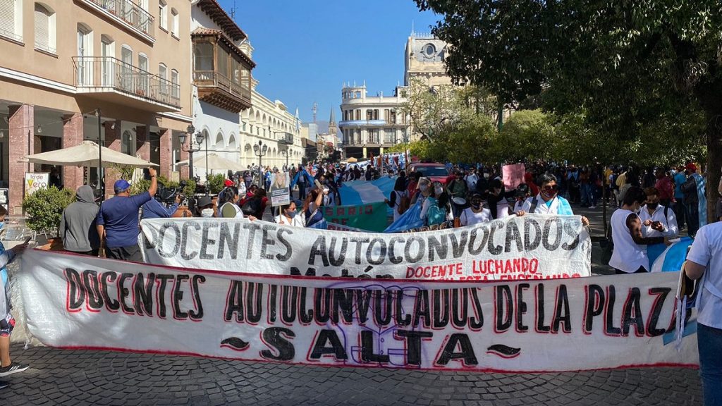 Los docentes salteños también revisaron su paritaria y acordaron una suba salarial que supera el 90% anual