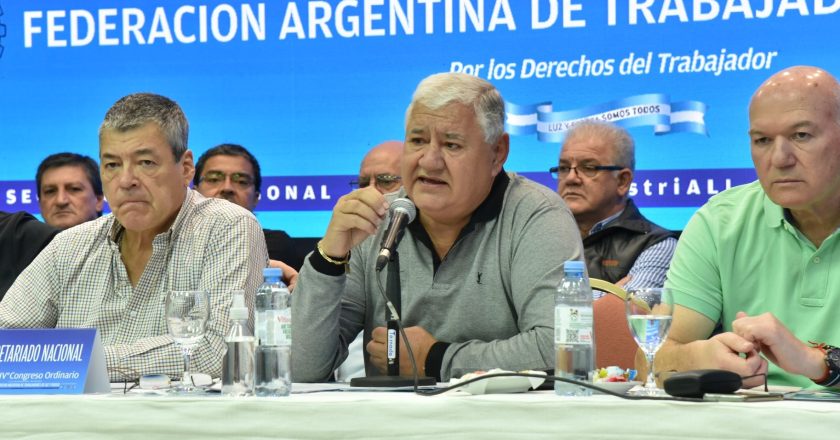 Moser y Mangone cerraron filas para reclamar que, como los Camioneros, los trabajadores de Luz y Fuerza (Fatlyf) y de la Industria del Gas Natural dejen de pagar impuesto a las Ganancias