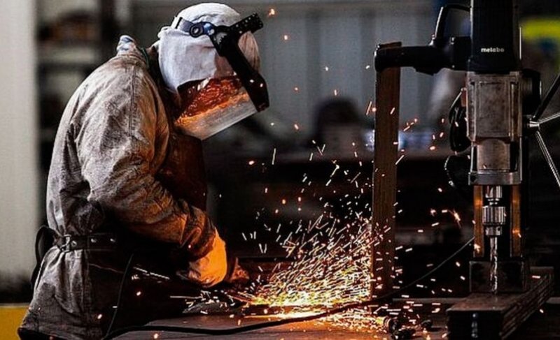 Acompañando la suba de la actividad, en el último año creció 2,4% el empleo en el sector metalúrgico