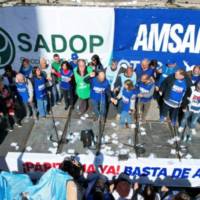 Santa Fe aplicará por decreto el aumento salarial a docentes tras el rechazo de Amsafé y Sadop