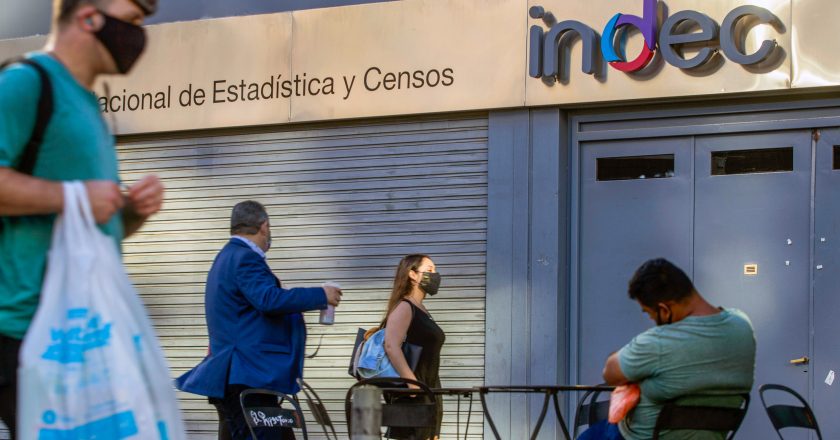 Según la medición de los trabajadores del INDEC, el Salario Mínimo debería ser de casi 220 mil pesos para cubrir las necesidades básicas de una familia tipo