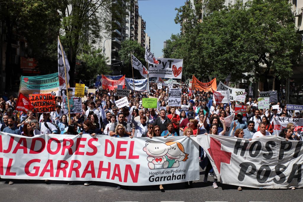 #CrisisDeLaSaludPorteña Paran y movilizan todos los gremios que representan a los trabajadores de la salud, residentes y concurrentes