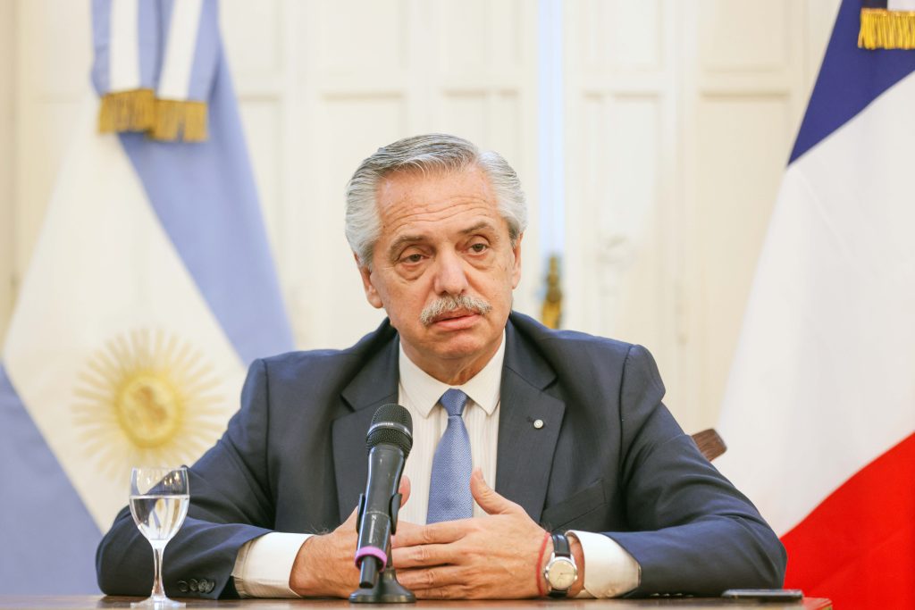 Alberto descartó aplicar la suma fija que reclama CFK y confirmó que se va a entregar un bono de fin de año