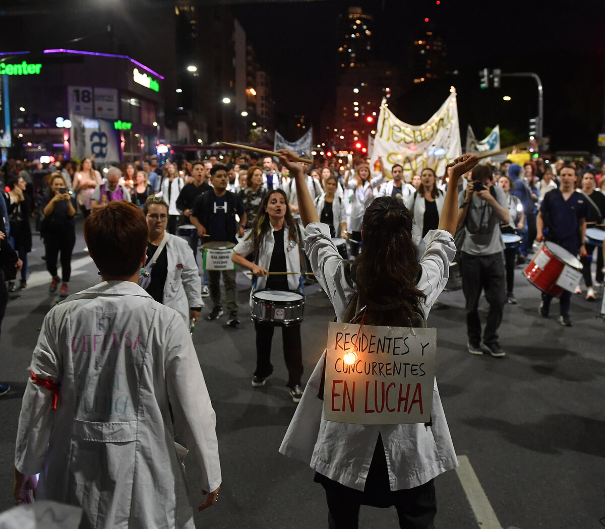 Residentes y concurrentes porteños convocan el próximo martes a una segunda "noche de las luces" - InfoGremiales