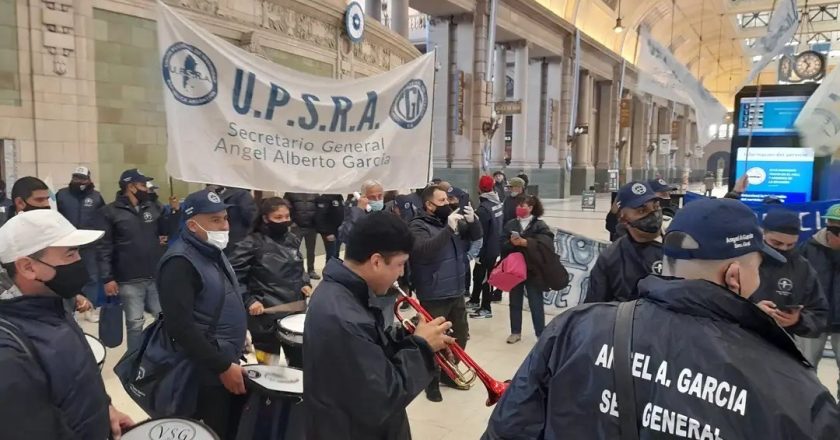 Con la paritaria estancada, el gremio de vigiladores se moviliza a Trabajo y amenaza con paralizar sectores estratégicos de la economía: «No vamos a aceptar sueldos de hambre»