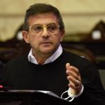 Carlos Cisneros exigió la renuncia de Demian Reidel, el asesor presidencial que aseguró que «el problema de Argentina es que está llena de argentinos»