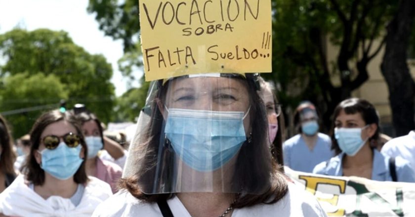 #SaludEnCrisis Enfermeros porteños paran por «reapertura de paritarias y equiparación salarial»