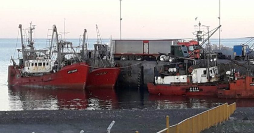 Capitanes de pesca paralizan totalmente la flota fresquera de altura durante 48 horas en reclamo de respuestas paritarias