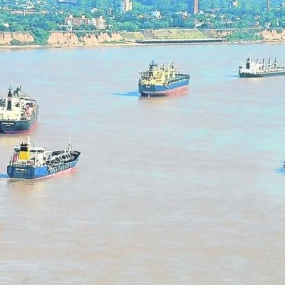 El mayor aserradero del país presiona para que se desregule el transporte fluvial de cabotaje: «La bandera argentina tiene costos que te asesinan»