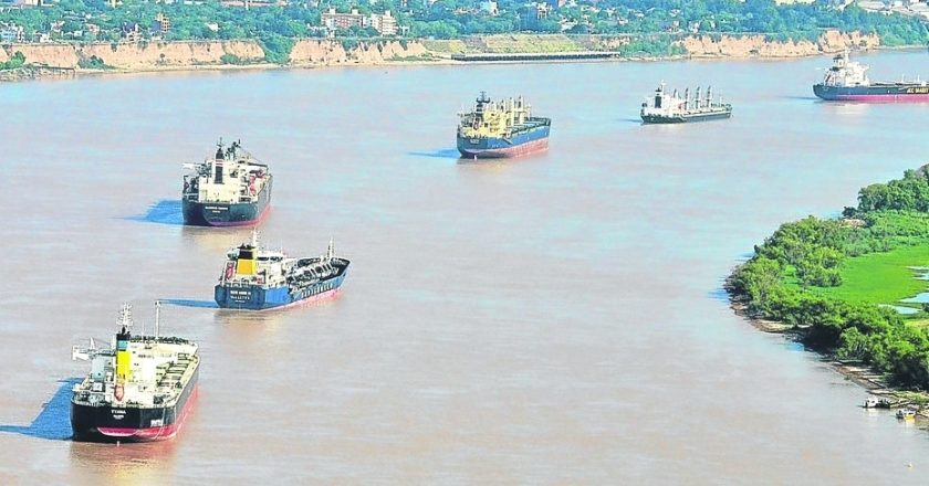 El mayor aserradero del país presiona para que se desregule el transporte fluvial de cabotaje: «La bandera argentina tiene costos que te asesinan»