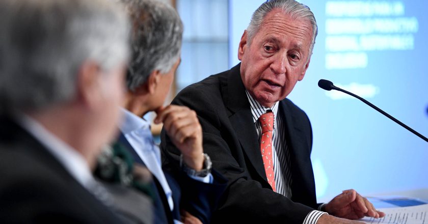 Funes de Rioja criticó la suma fija de 60 mil pesos y aseguró que los empresarios industriales «tienen miedo porque los funden»