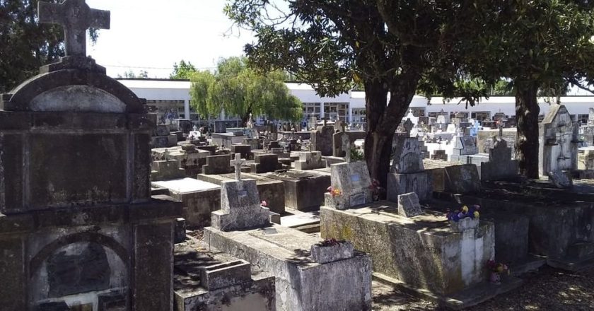 Los trabajadores de cementerios se meten entre los sindicatos que abrocharon paritarias de 3 dígitos