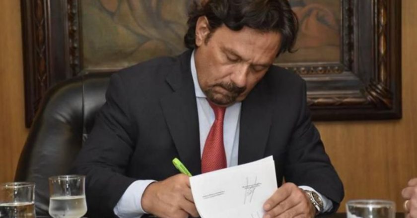 Sáenz anunció un bono de fin de año de 60 mil pesos para los empleados públicos de Salta