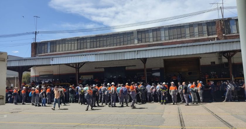 Las siderúrgicas de San Nicolás al borde del paro total por las negociaciones estancadas entre la UOM y las empresas