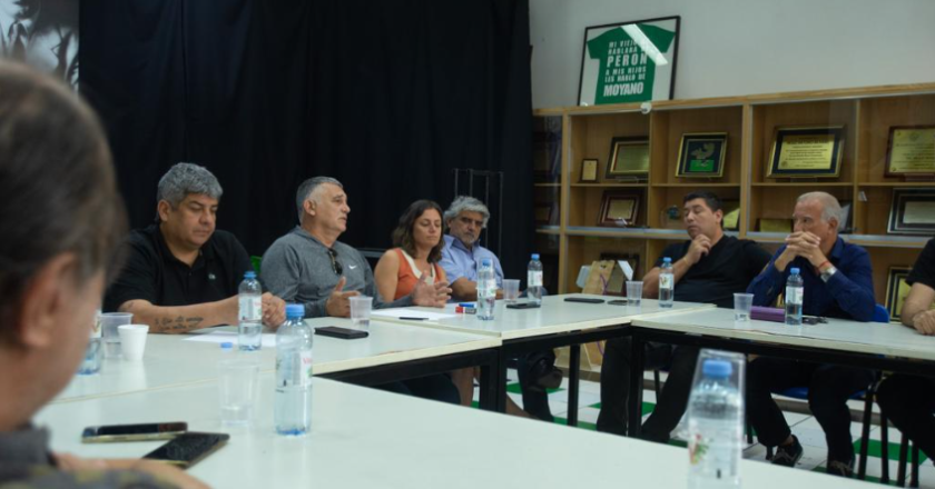 El Frente Sindical, la Corriente Federal y la CTA se reunieron en la sede de Camioneros y se preparan para presentar un «espacio en común»