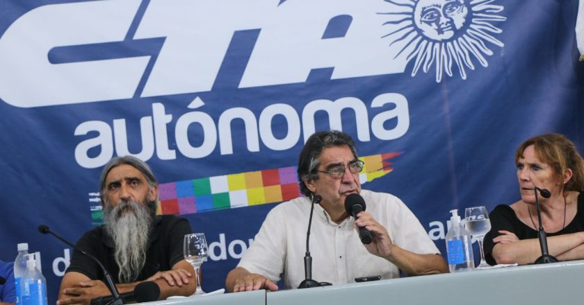 Godoy advirtió que «el gobierno sigue subordinado a un esquema de ajuste» y avisó que «no lo vamos a permitir»