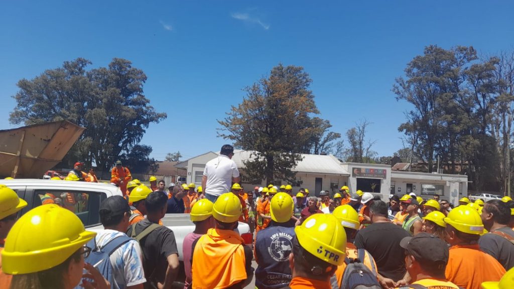 Fracasó la audiencia conciliatoria y sigue el conflicto por los despidos en el conflicto en Puerto Rosario 