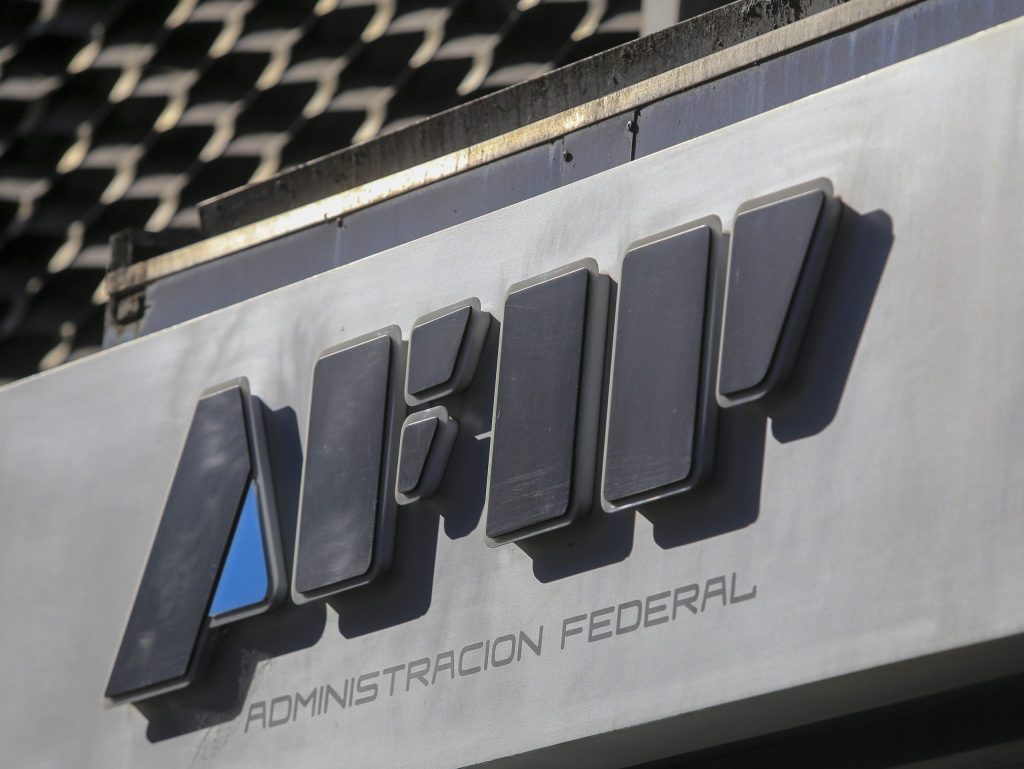 La AFIP detectó la falta de registración laboral de un tercio del personal de comercios y festivales en localidades turísticas de 18 provincias