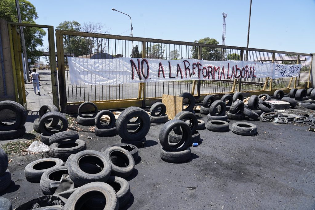 Tras el acuerdo del SUPA, el sindicalismo clasista interviene en el conflicto en el Puerto de Rosario y llama a fortalecer los piquetes