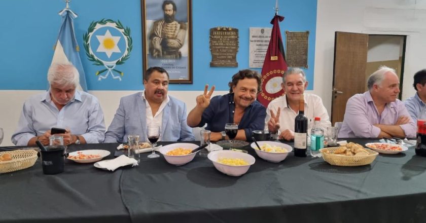Tras la normalización de la regional Salta, las 62 organizaciones cenaron con Gustavo Sáenz, le pasaron facturas y cerraron su respaldo para la reelección