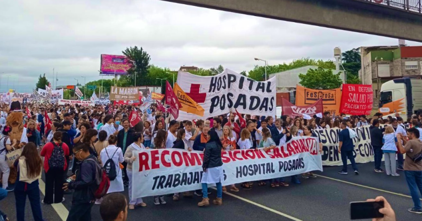 Trabajadores del hospital Posadas iniciaron un paro de 48 horas en reclamo de urgentes mejoras salariales: «No se cumplieron las promesas»